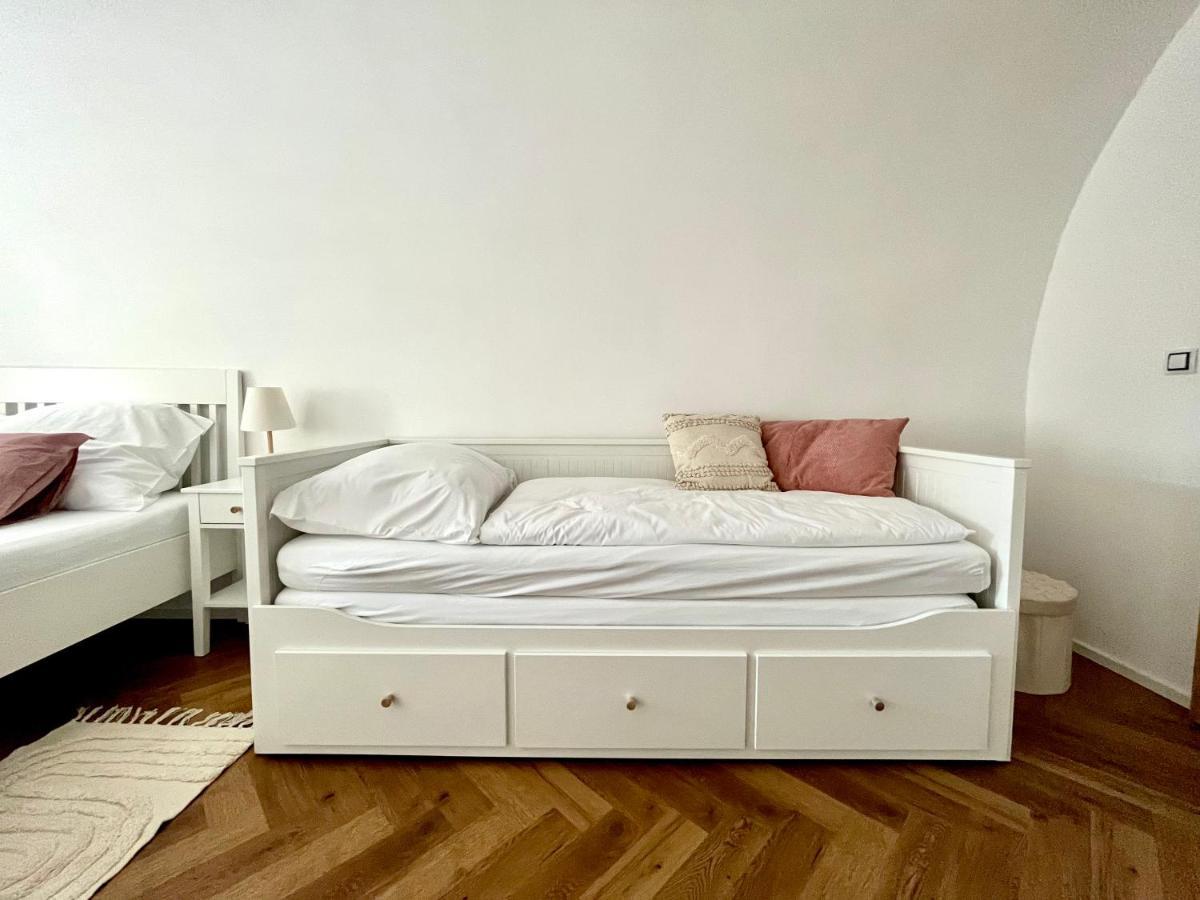 Apartman Elen Nové Město nad Metují Exteriör bild